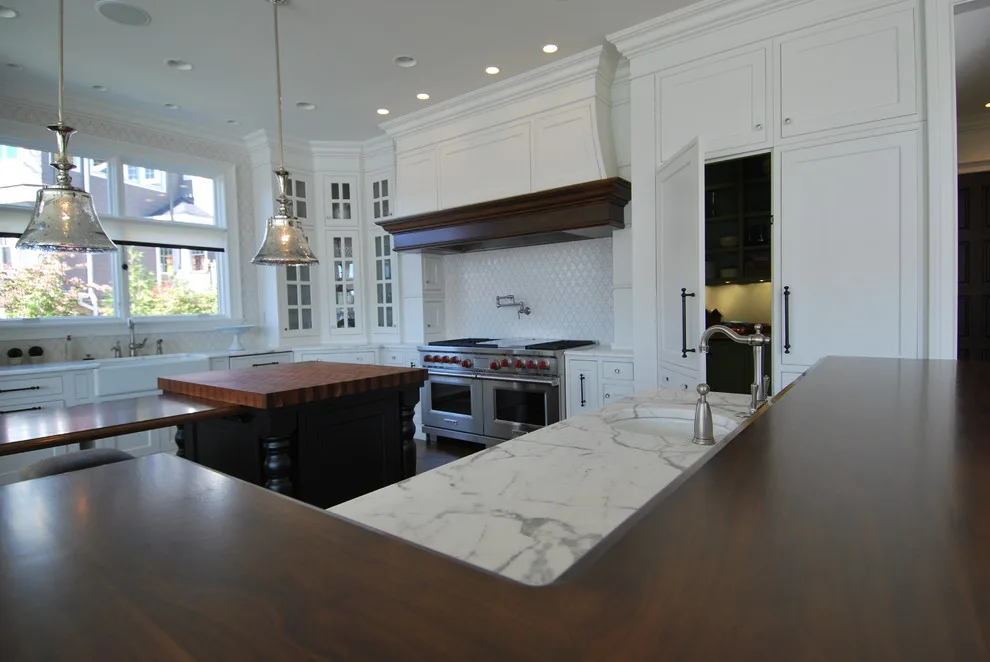 Extraordinary Lake House by Creative Concepts, Inc. - Photo 2
