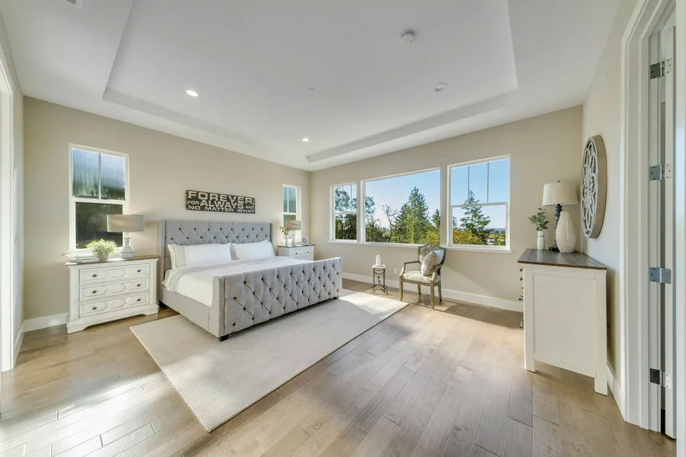 Lake Park Court - Showcase Residence by Four Seasons Design Team - Photo 4