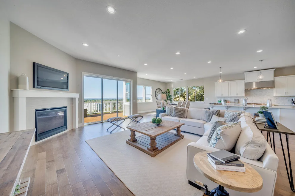 Lake Park Court - Showcase Residence by Four Seasons Design Team - Photo 9