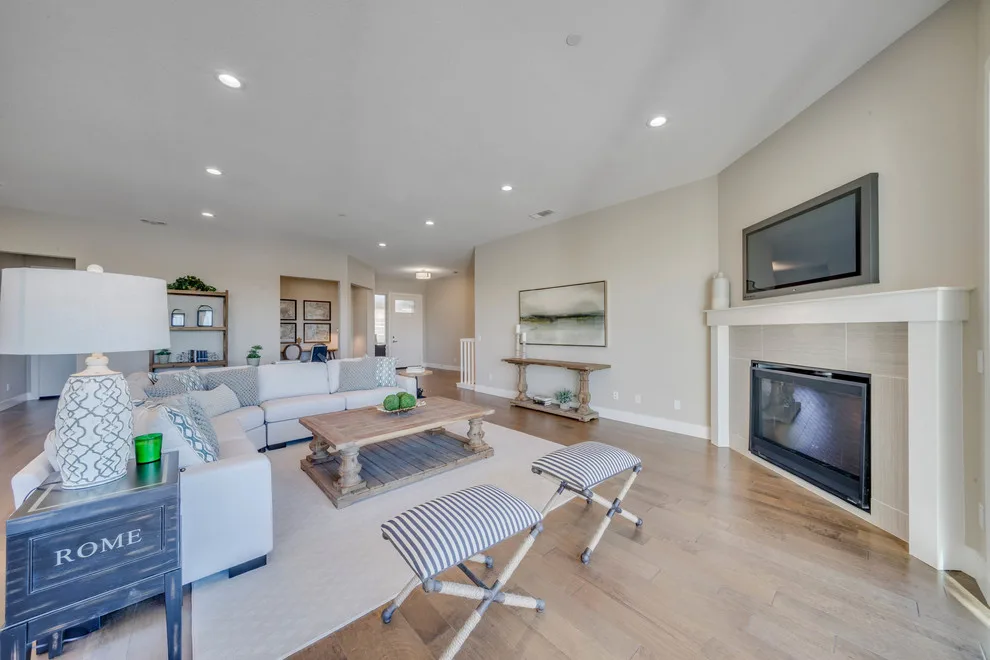 Lake Park Court - Showcase Residence by Four Seasons Design Team - Photo 3