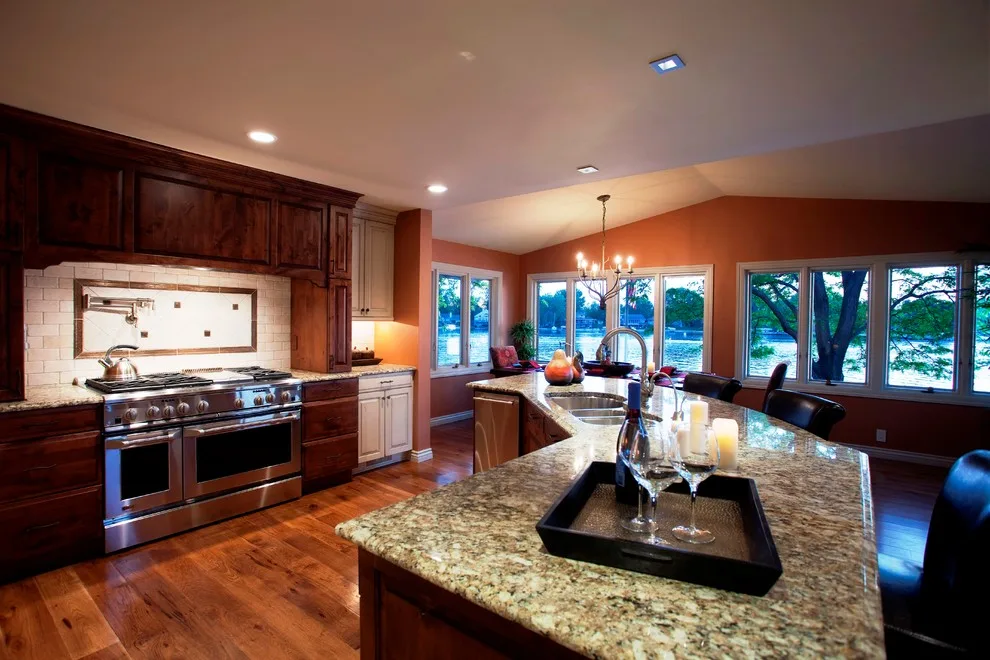 Lakehouse in the Valley by Designer's Touch - Photo 3