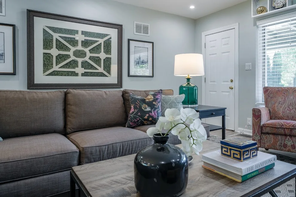 NV Interiors - Photo 2