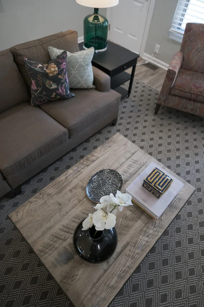 NV Interiors - Photo 12