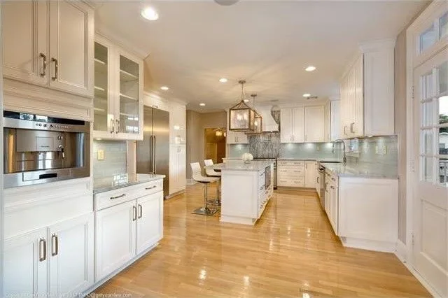Lakeview Residence by DC Home Interiors - Photo 3
