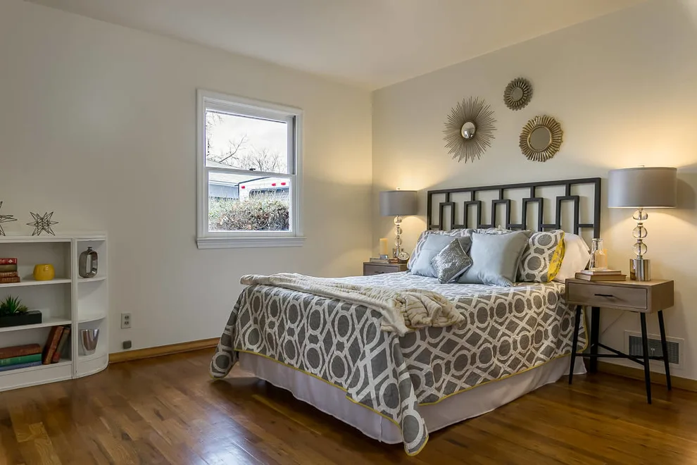Larch Residence Staging Initiative by Davina Designs - Photo 3