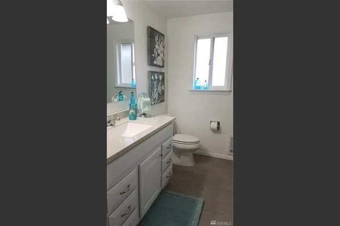 Laura Avenue by Peninsula Home Staging - Photo 3