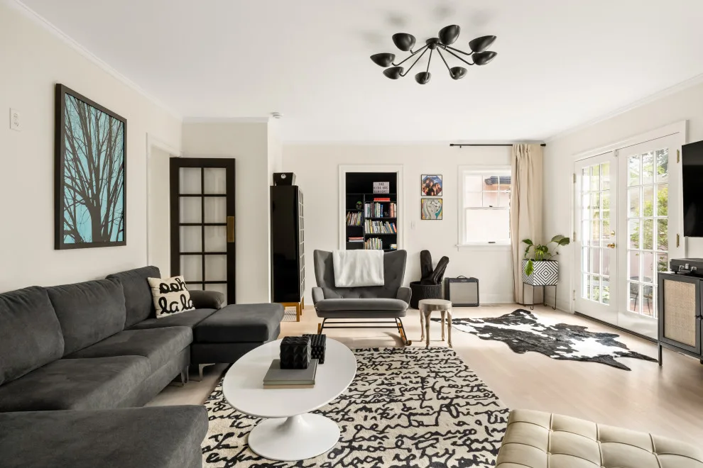 Laurelhurst Renewal by WE Home Staging Inc. - Photo 10