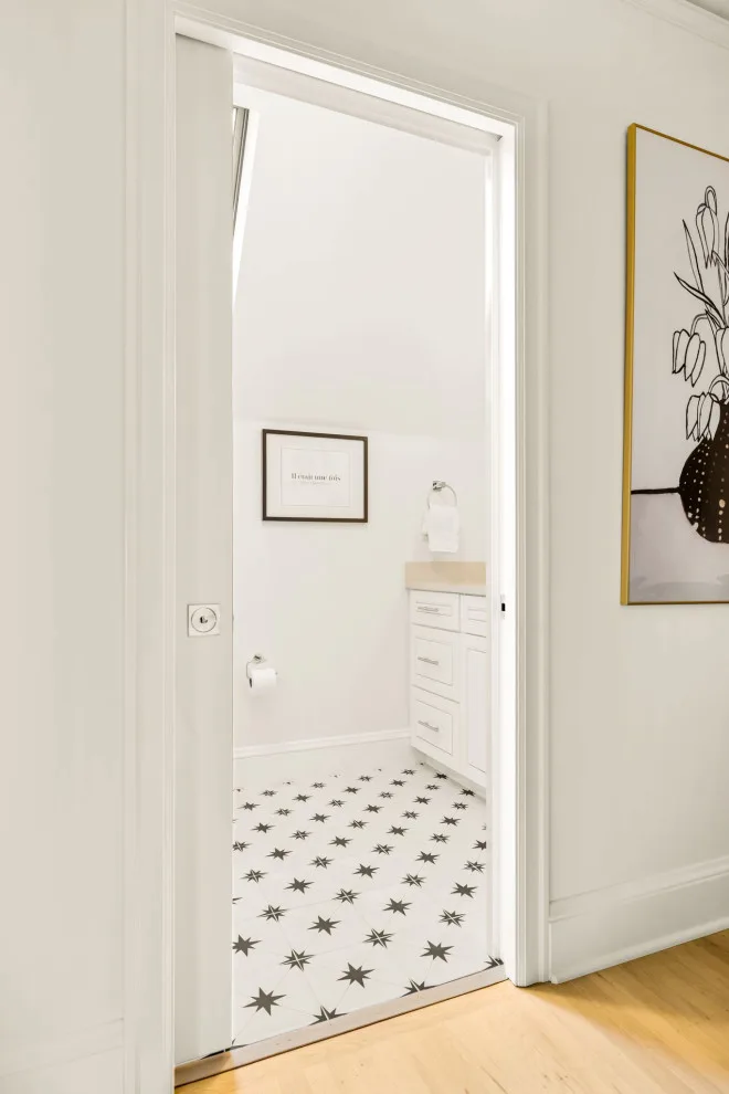 Laurelhurst Renewal by WE Home Staging Inc. - Photo 6