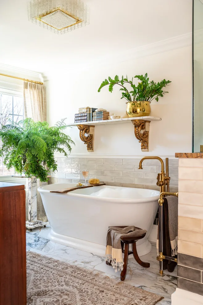Lincoln Park Heritage Row House by Crystal Blackshaw Interiors - Photo 4