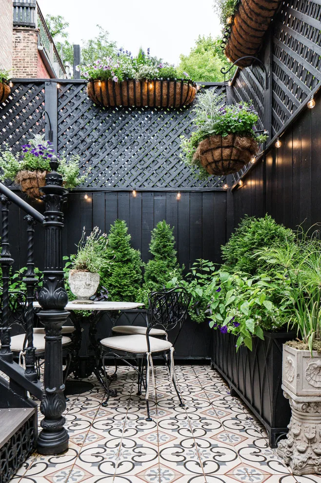 Lincoln Park Heritage Row House by Crystal Blackshaw Interiors - Photo 13