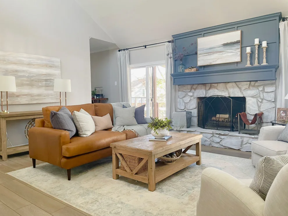 Lounge Area by Melissa Rieser Interiors - Photo 2