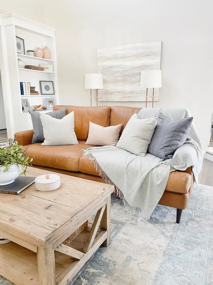 Lounge Area by Melissa Rieser Interiors - Photo 5