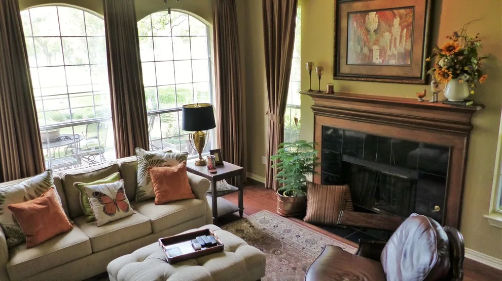 Lounge Area by Amy's Paint And Remodeling Solutions - Photo 7