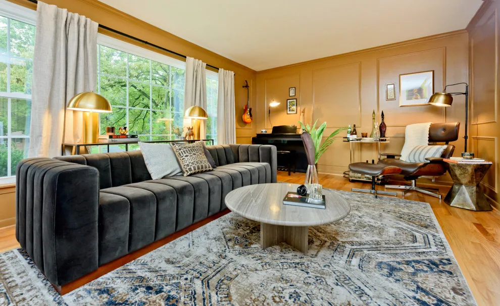 Phoenix Lounge by Home Methods - Photo 2