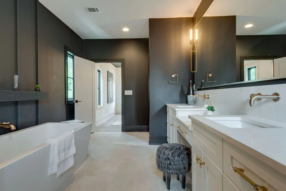 Contemporary Luxury Hillside Home by Natalie K Creative - Photo 3