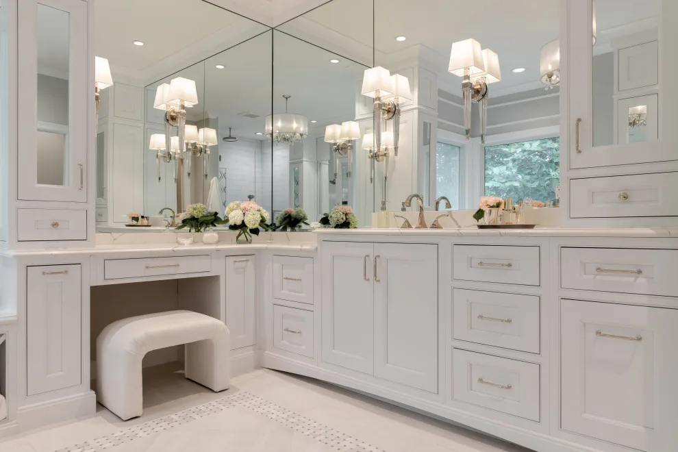 Elegant Main Bathroom by KH Interiors - Photo 3