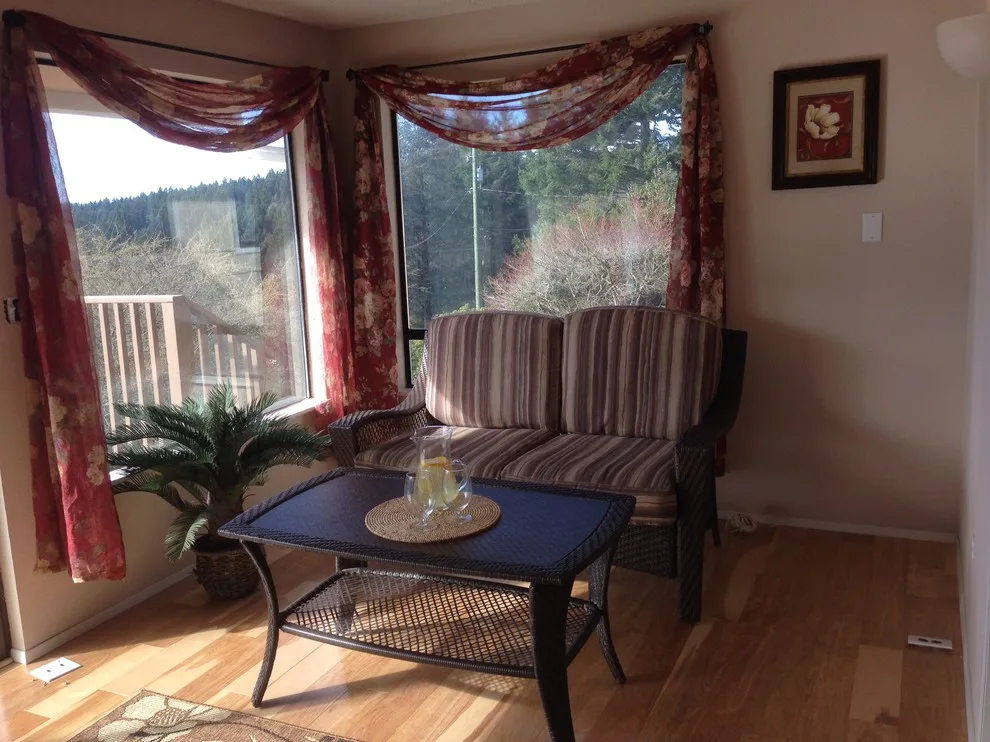 Madrona Tree by Peninsula Home Staging - Photo 4
