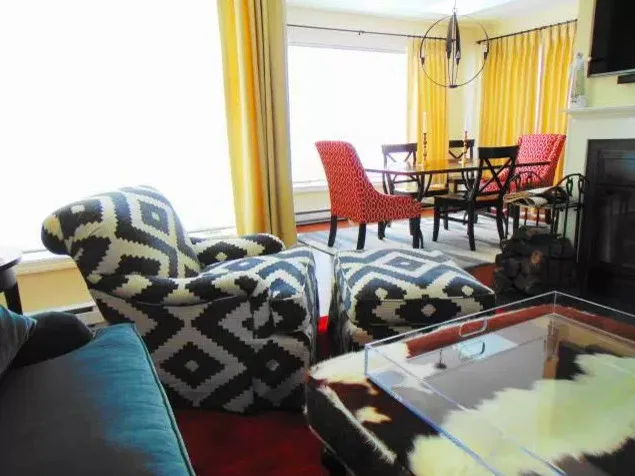 Laura's Interior Design - Photo 3