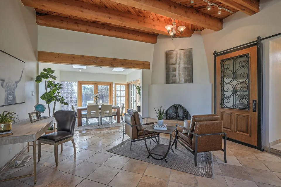 High Desert Interiors - Photo 14