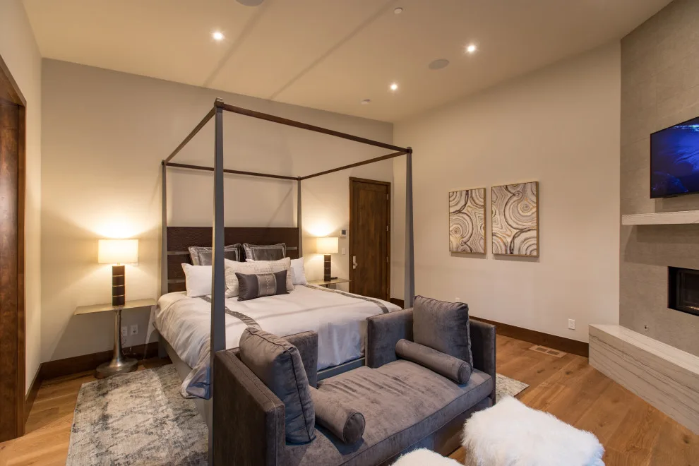 Martis Contemporary Elegance by Bourgeois Interior Design - Photo 23
