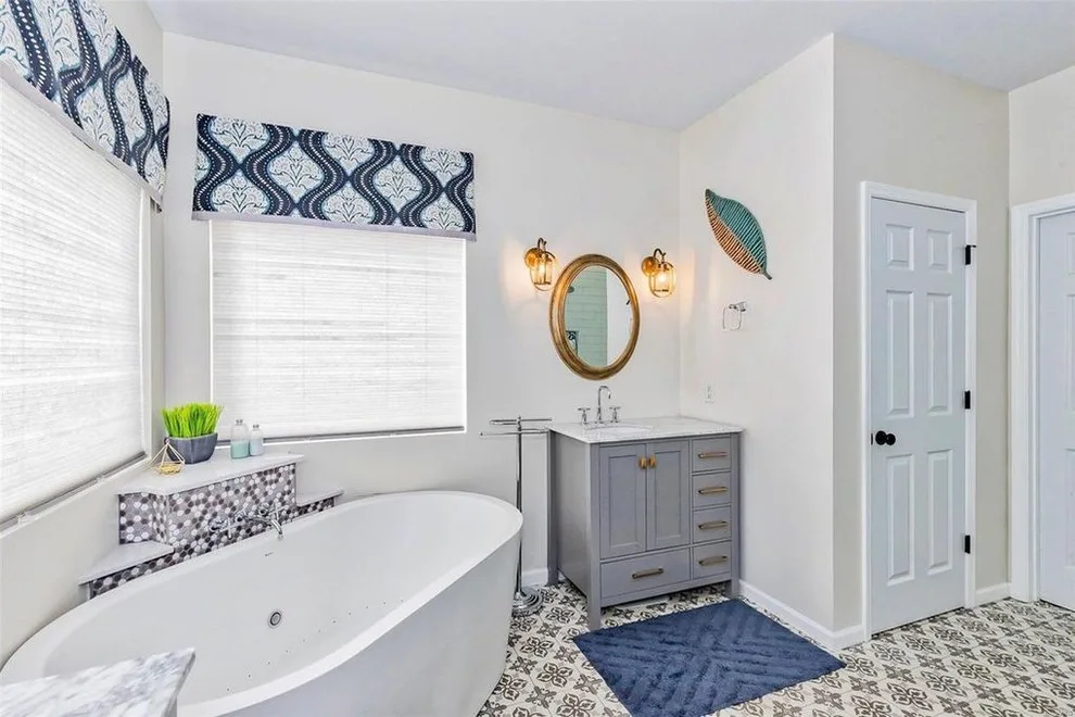 Primary Bathroom by Amena Zamora Designs - Photo 3