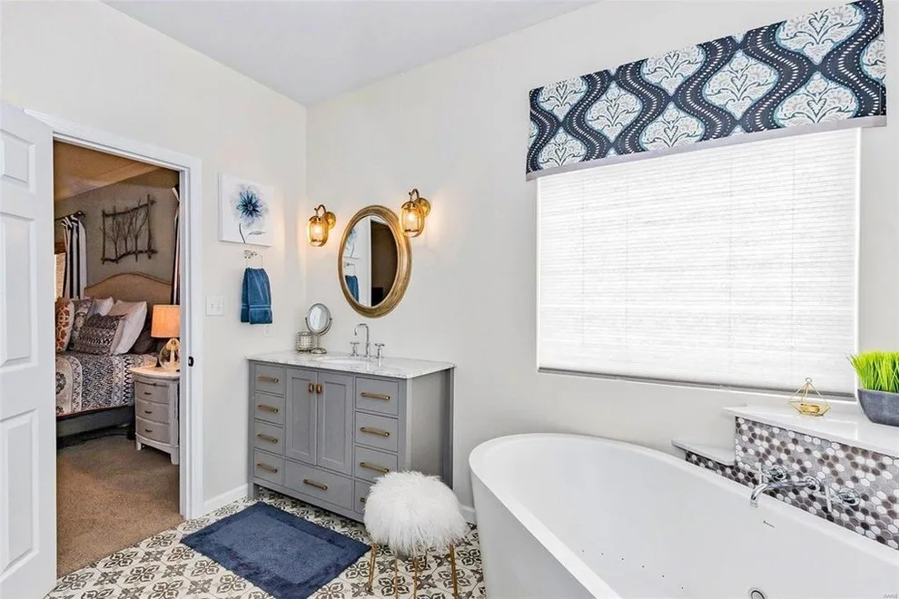 Primary Bathroom by Amena Zamora Designs - Photo 4