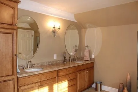 Primary bathroom by Sylvie Del Duca Interior Designs Services - Photo 5