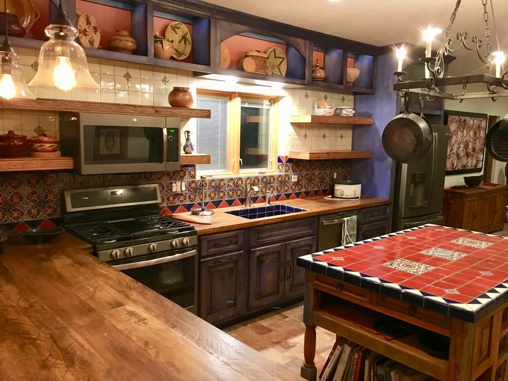 La Casa Mexicana - Photo 2