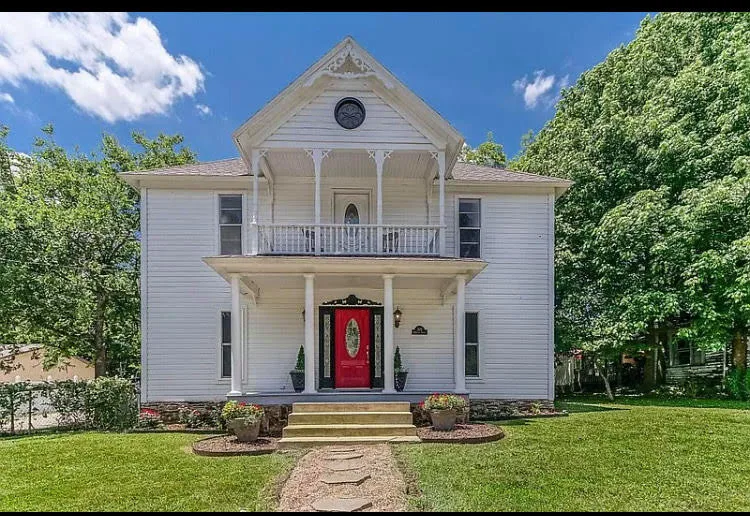 Kissing Tree Properties LLC - Photo 5