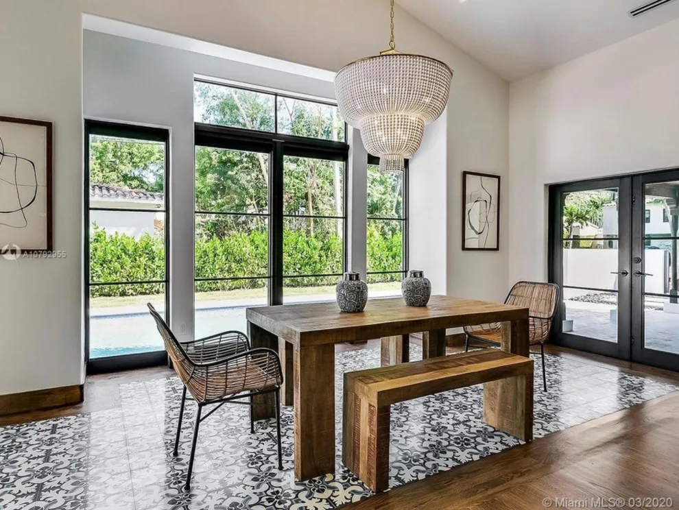 Mediterranean Renovation by Errez Design Inc. - Photo 4