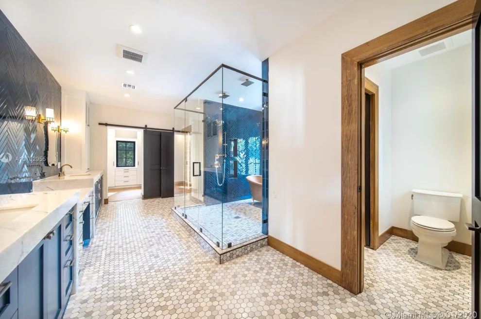 Mediterranean Renovation by Errez Design Inc. - Photo 19