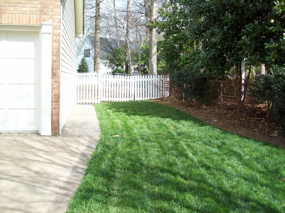 Burlington: Whole Yard Landscaping by New Garden Landscaping & Nursery - Photo 8