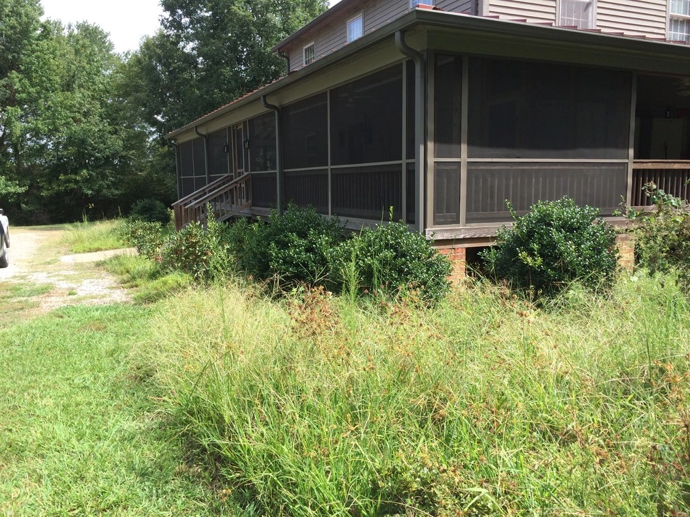 Oak Ridge: Cleanup & Re-landscape Neglected Foundation by New Garden Landscaping & Nursery - Photo 4