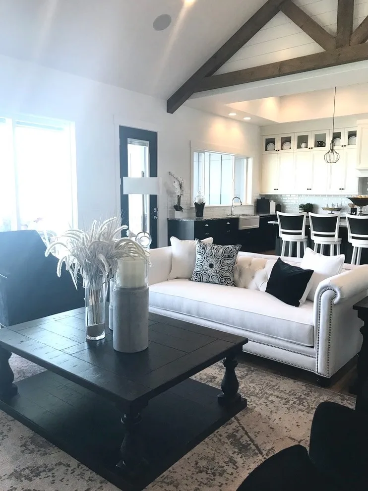 Meridian Construction Design by Angie Lewis Interiors - Photo 2