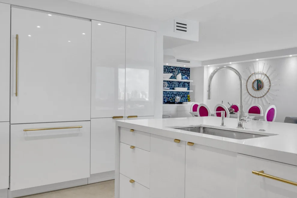 Miami kitchen and main bathroom makeover by Kelly Nelson Designs - Photo 3
