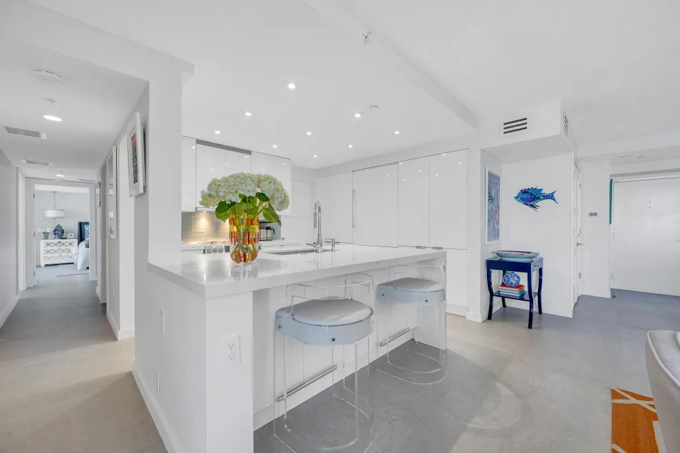 Miami kitchen and main bathroom makeover by Kelly Nelson Designs - Photo 2