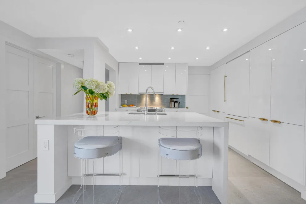 Miami kitchen and main bathroom makeover by Kelly Nelson Designs - Photo 19