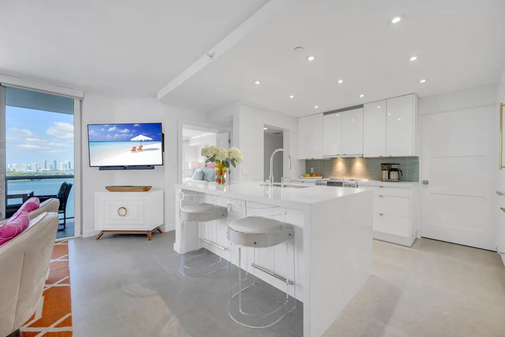 Miami kitchen and main bathroom makeover by Kelly Nelson Designs - Photo 17