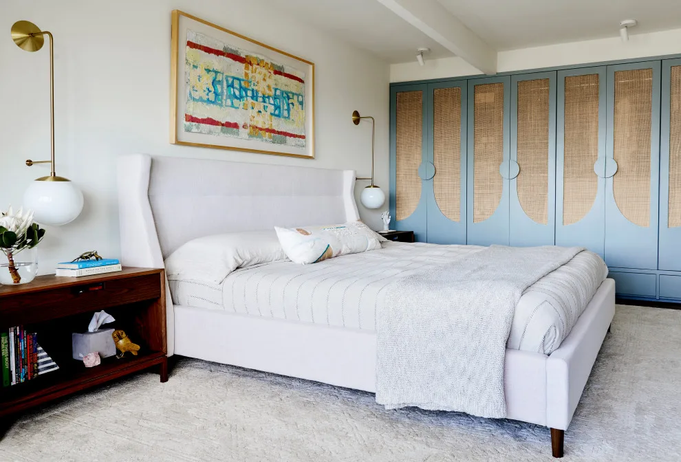 Diverse Mid-Century Hilltop Los Angeles by Studio Palomino - Photo 12