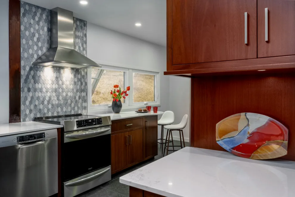 Mid-Century Kitchen Makeover by Heather DeMoras Design Consultants Inc. - Photo 2