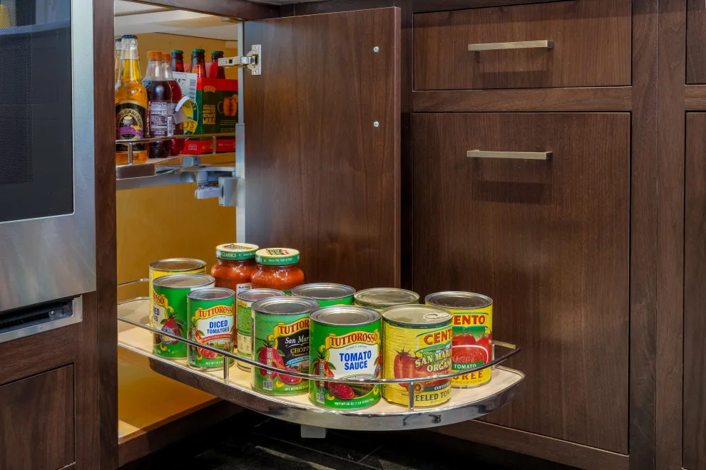 Mid-Century Kitchen Makeover by Heather DeMoras Design Consultants Inc. - Photo 3