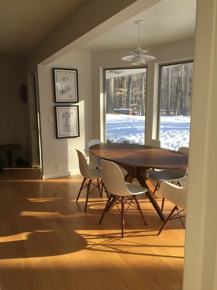 Midcentury Modern Display by Meaghan Larrabee Design - Photo 8