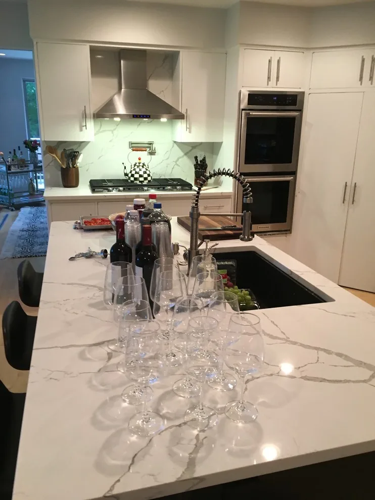 Midcentury Modern Display by Meaghan Larrabee Design - Photo 10