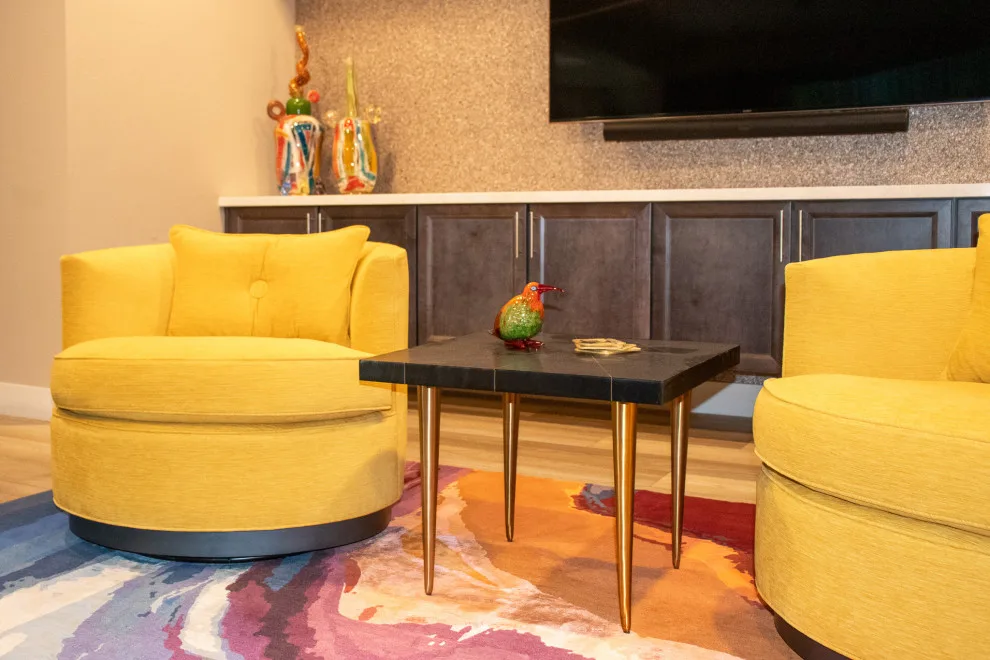 Mira Residence Apartments by Jody's Inspiration - Photo 25