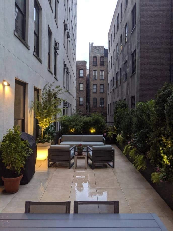 Manhattan Terrace by New York Plantings Garden Design - Photo 4