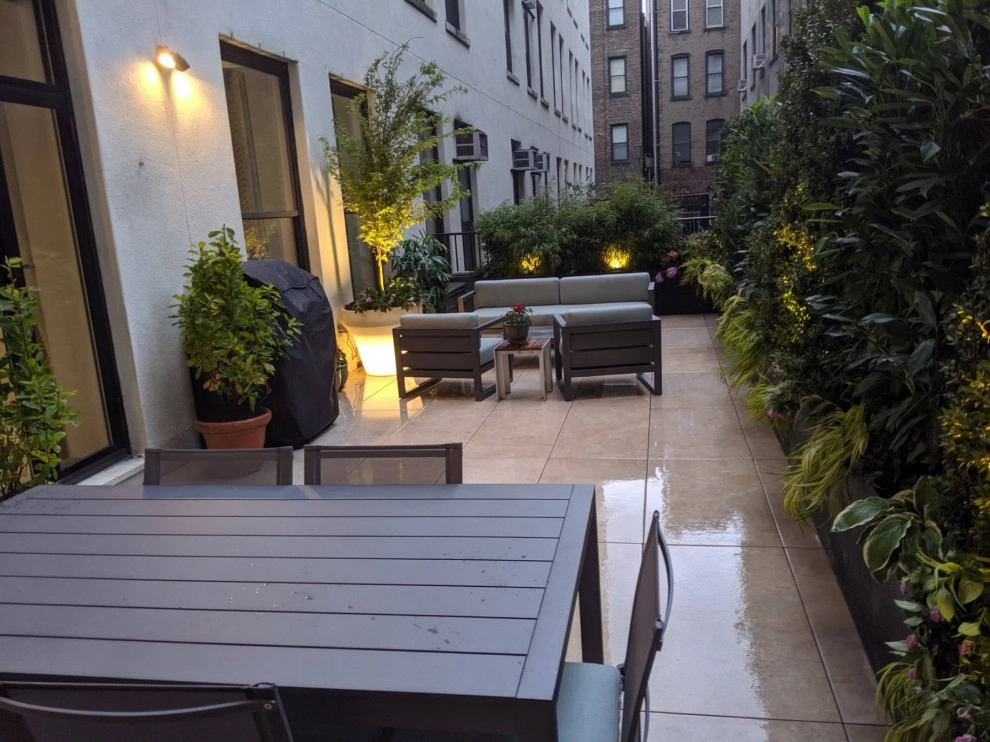 Manhattan Terrace by New York Plantings Garden Design - Photo 2