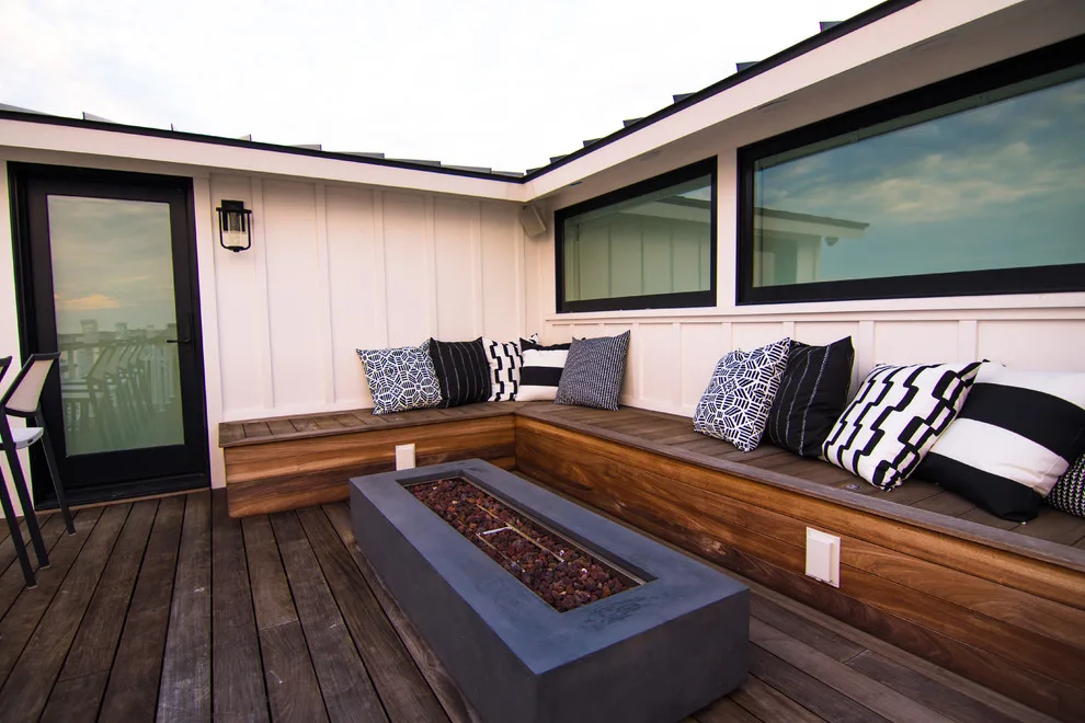 Contemporary Waterfront by Beach Dwellings - Photo 24
