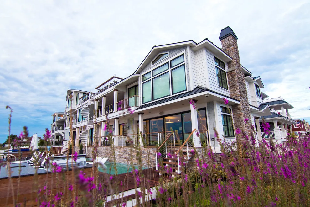 Contemporary Waterfront by Beach Dwellings - Photo 8