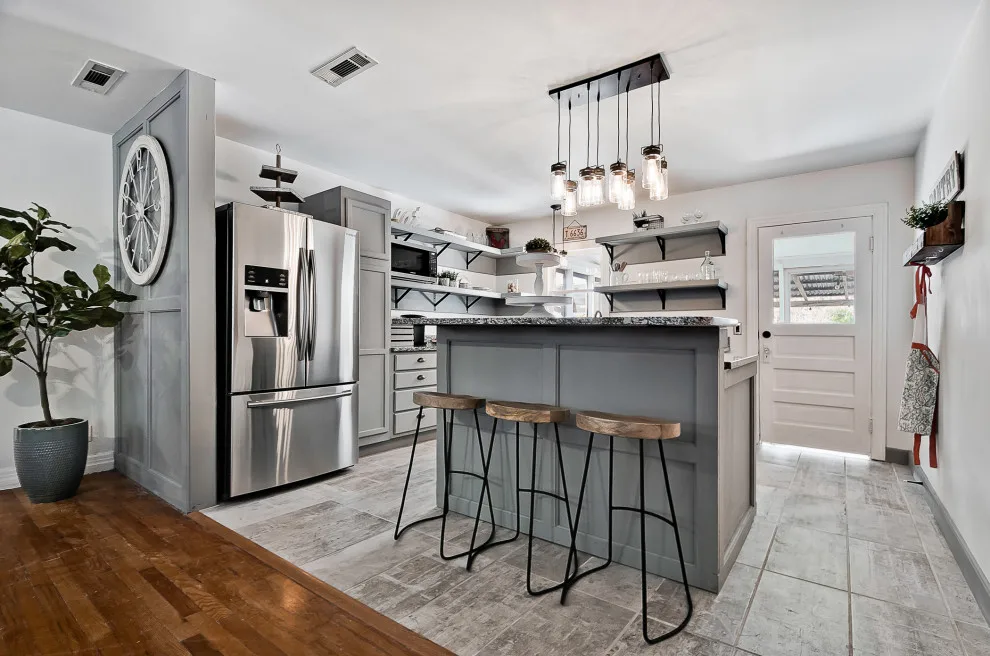 Contemporary Farmhouse Vacation Rental by Autumn Rose Interiors - Photo 6