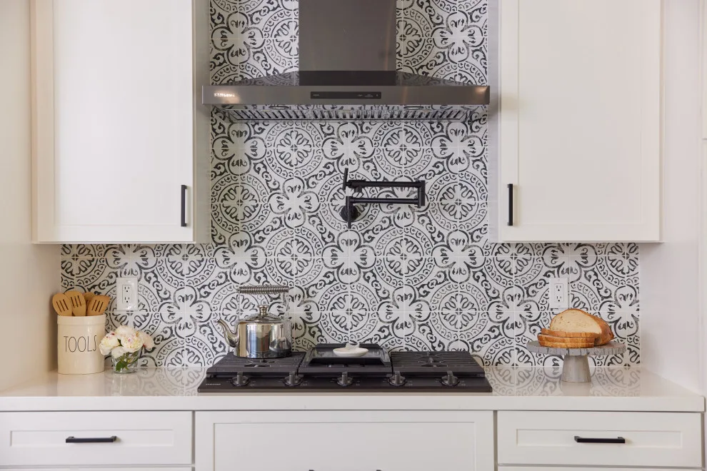Ferrelo Kitchen Walkway by Johnson + Fernàndez Interior Design - Photo 3